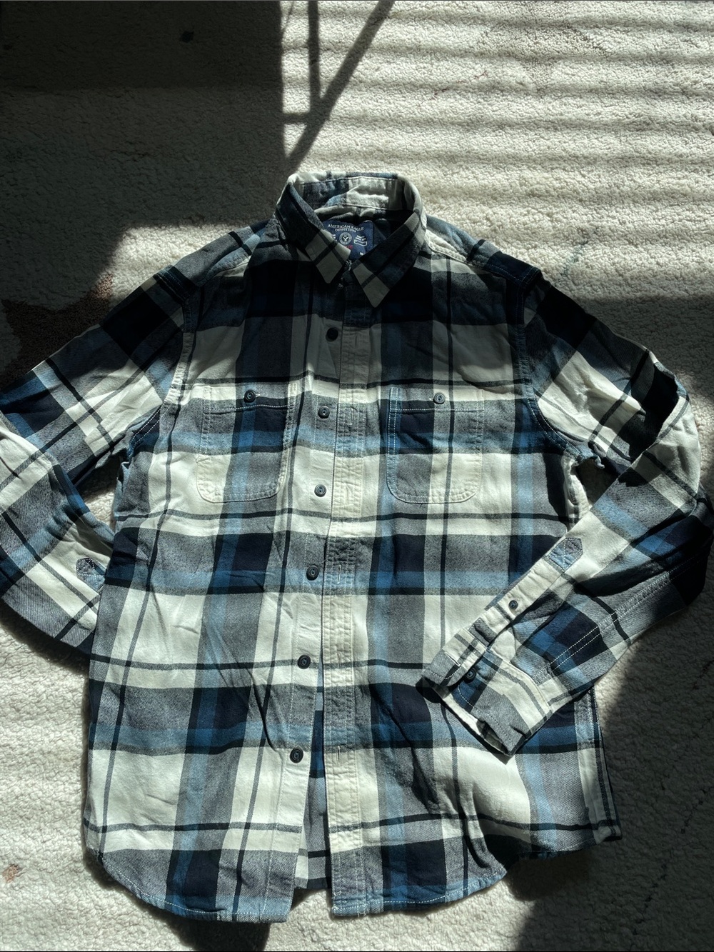 American Eagle men’s shirt